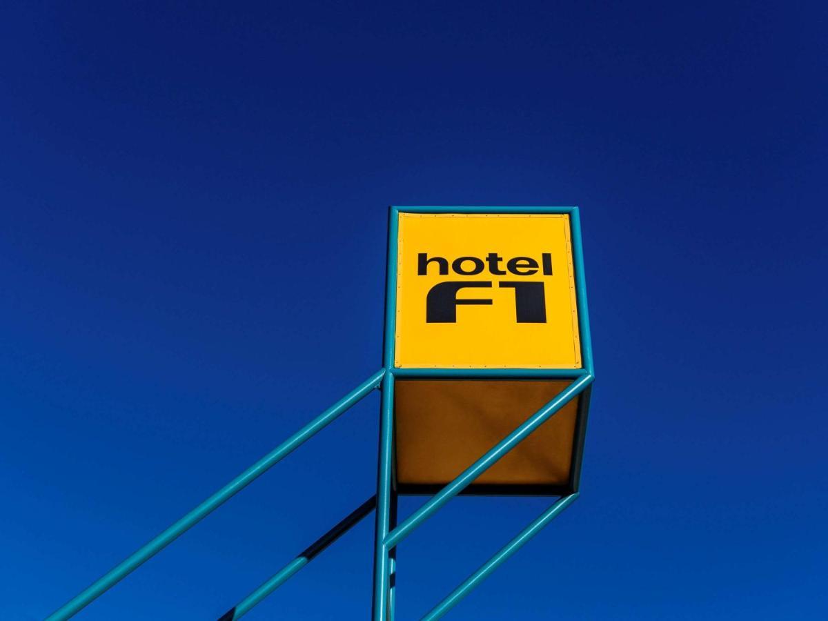 Hotelf1 Laval Changé Zewnętrze zdjęcie